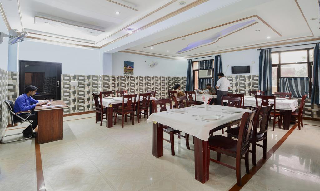Fabhotel Prashant Palace Mysore Exteriör bild