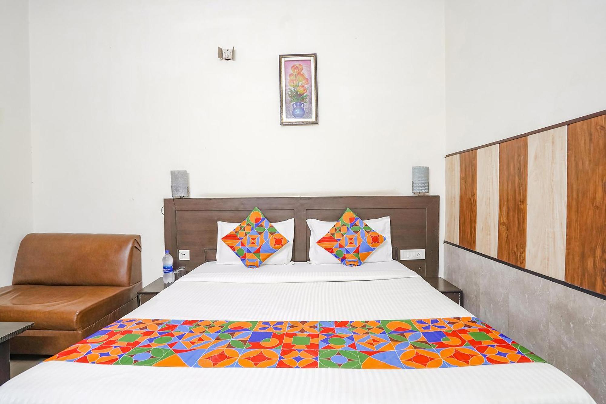 Fabhotel Prashant Palace Mysore Exteriör bild
