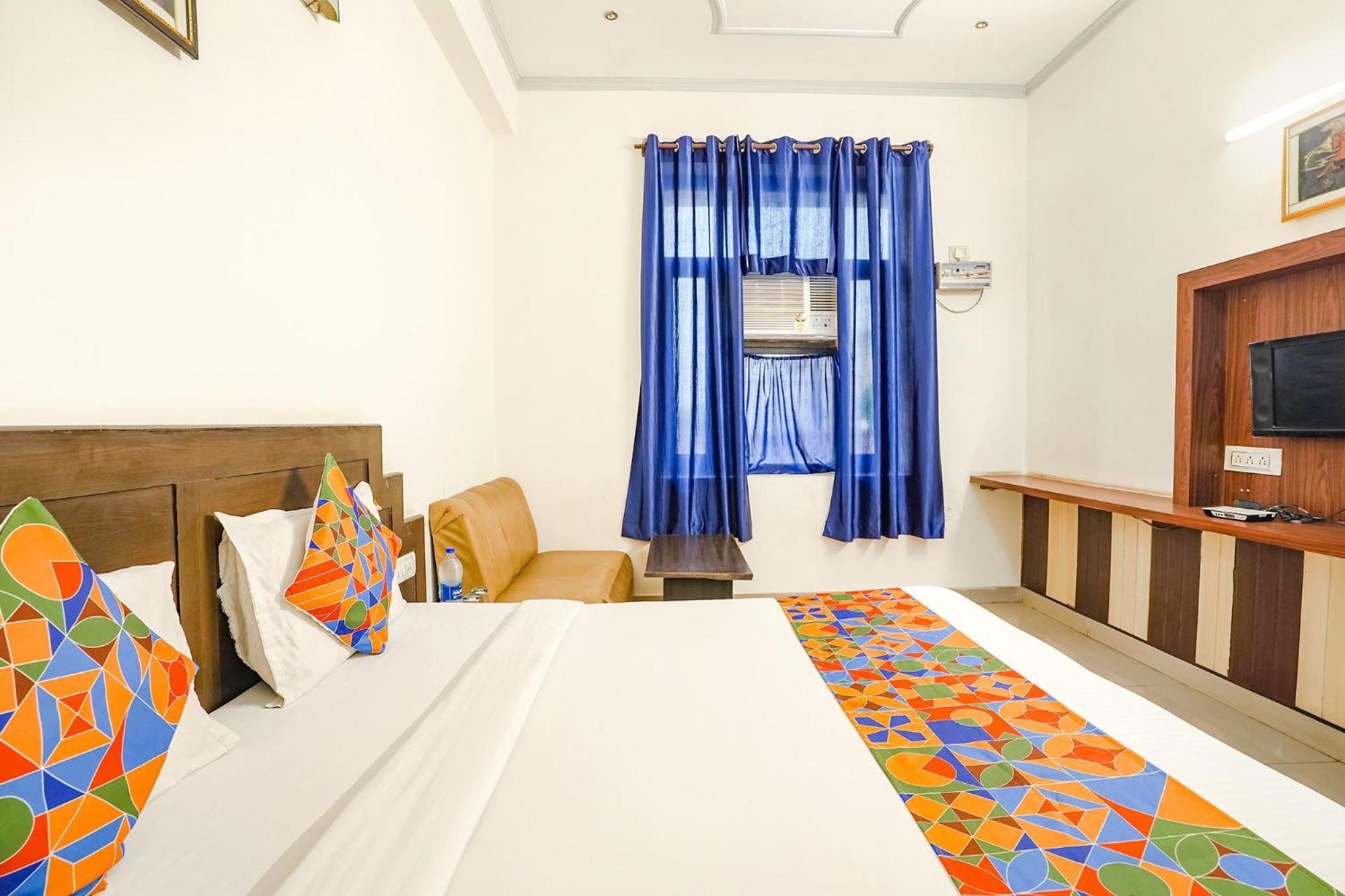 Fabhotel Prashant Palace Mysore Exteriör bild