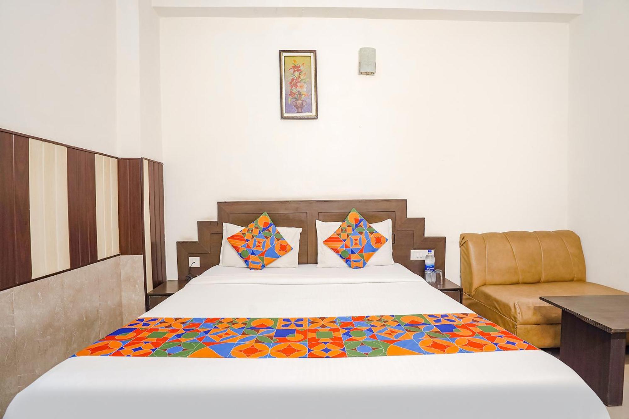 Fabhotel Prashant Palace Mysore Exteriör bild