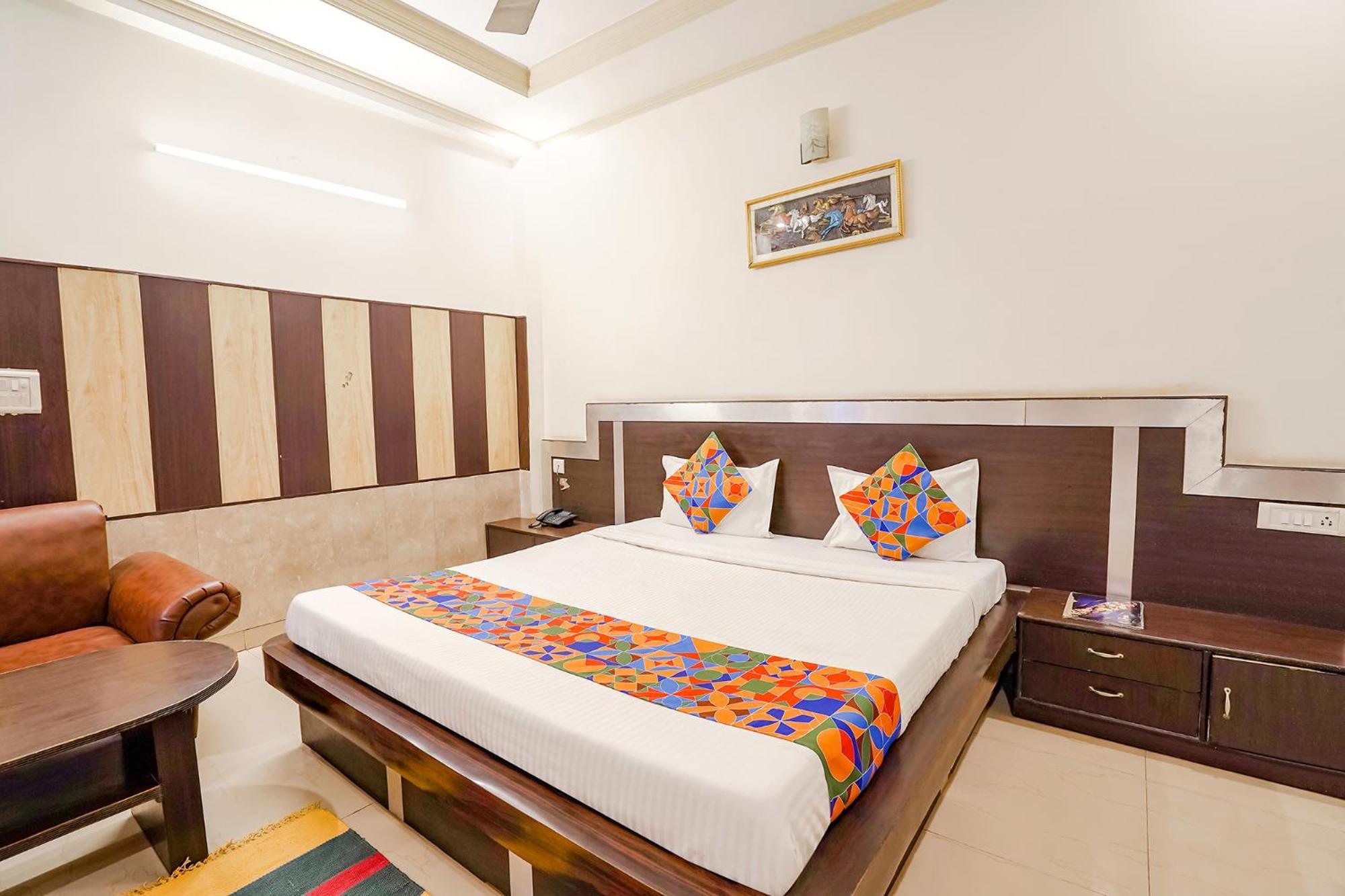 Fabhotel Prashant Palace Mysore Exteriör bild